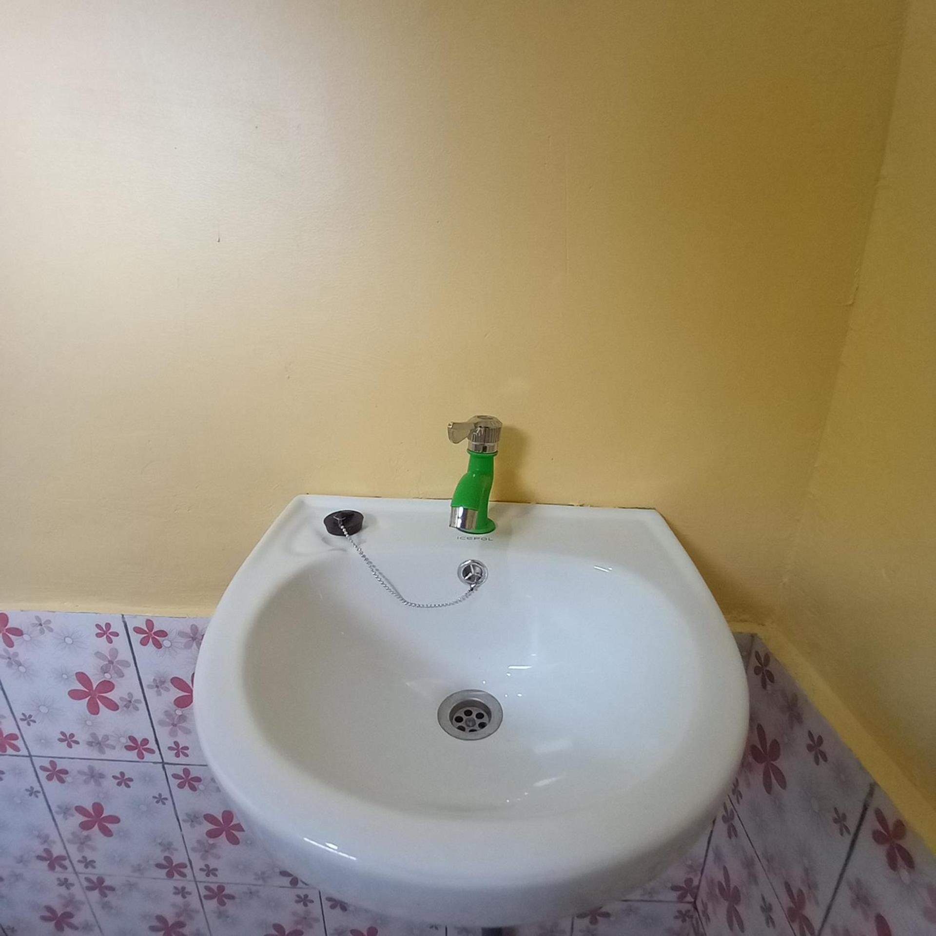 Tange Guest House Ruteng Pokoj fotografie