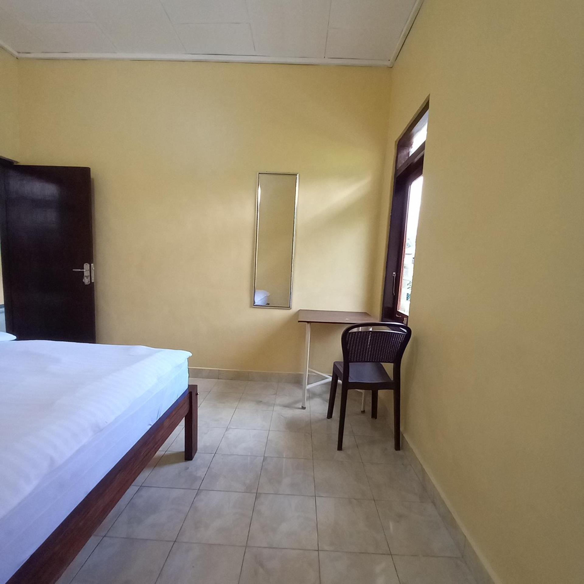 Tange Guest House Ruteng Pokoj fotografie