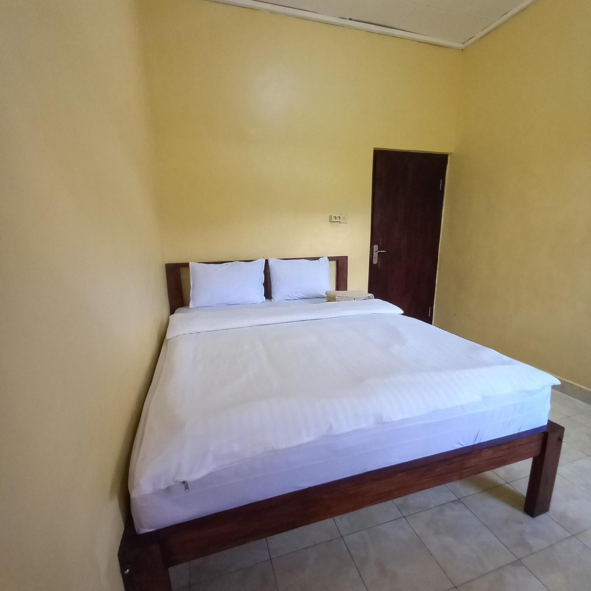 Tange Guest House Ruteng Pokoj fotografie