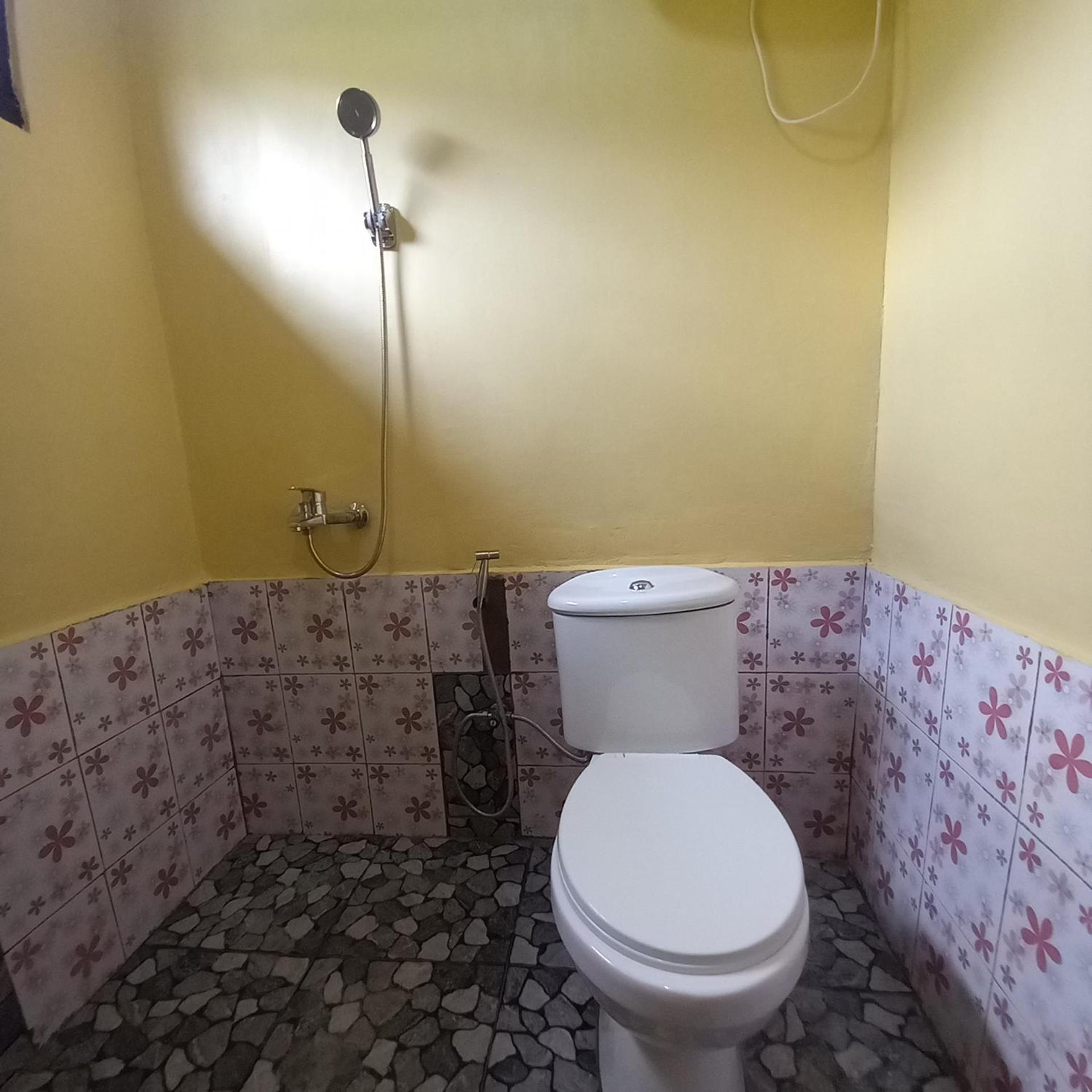 Tange Guest House Ruteng Pokoj fotografie