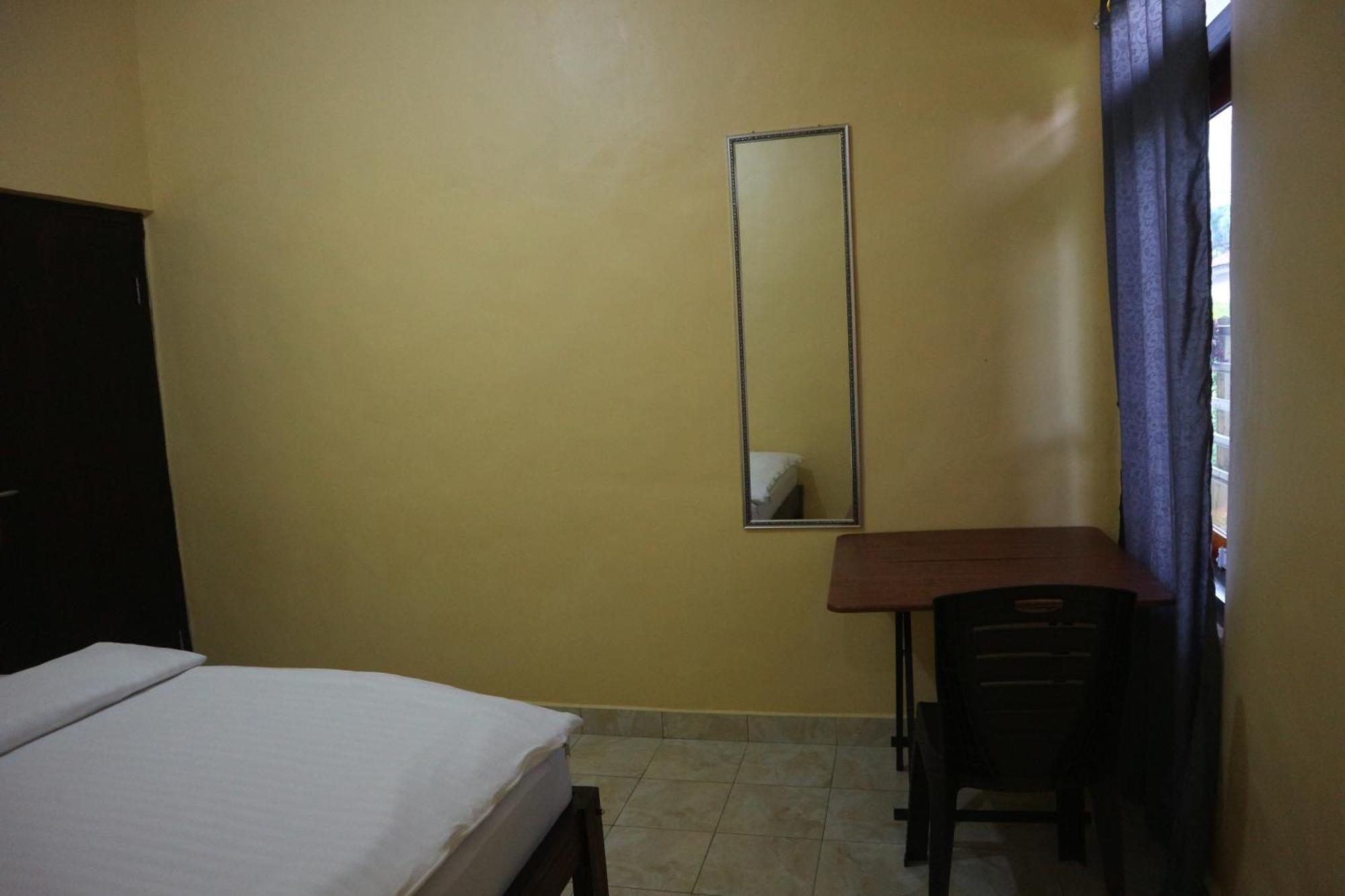 Tange Guest House Ruteng Exteriér fotografie